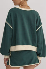 Load image into Gallery viewer, Contrast Trim Round Neck Top and Skort Set