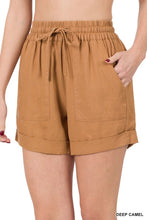 Load image into Gallery viewer, LINEN DRAWSTRING-WAIST SHORTS WITH POCKETS
