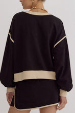 Load image into Gallery viewer, Contrast Trim Round Neck Top and Skort Set

