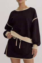 Load image into Gallery viewer, Contrast Trim Round Neck Top and Skort Set
