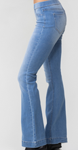 Load image into Gallery viewer, Light Denim Pull-On Flares

