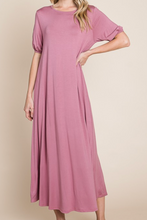 Load image into Gallery viewer, Light Plum Flowy Maxi Dress
