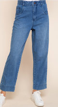 Load image into Gallery viewer, Boyfriend Fit Denim Jeans
