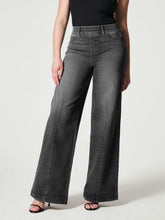 Load image into Gallery viewer, Wide Leg Long Jeans
