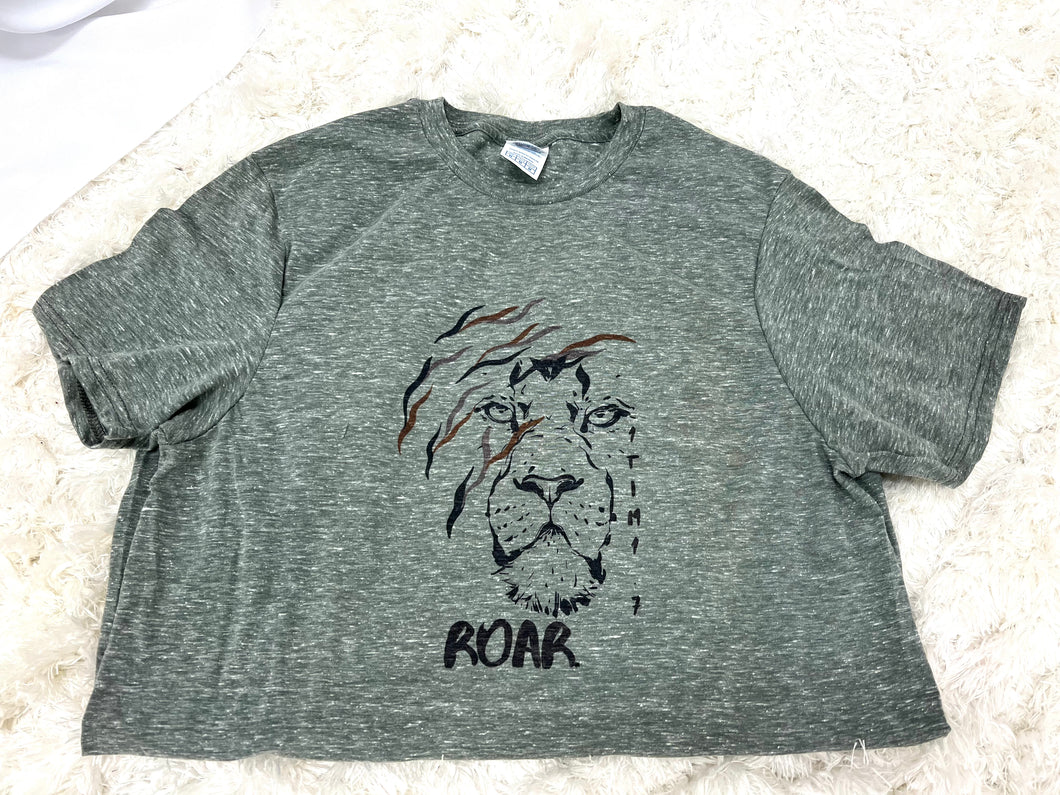 Roar. Short-Sleeve Tee5