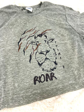 Load image into Gallery viewer, Roar. Short-Sleeve Tee5
